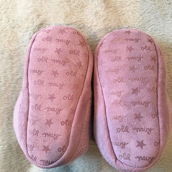 Old Navy toddler slippers - Picture 3 of 4